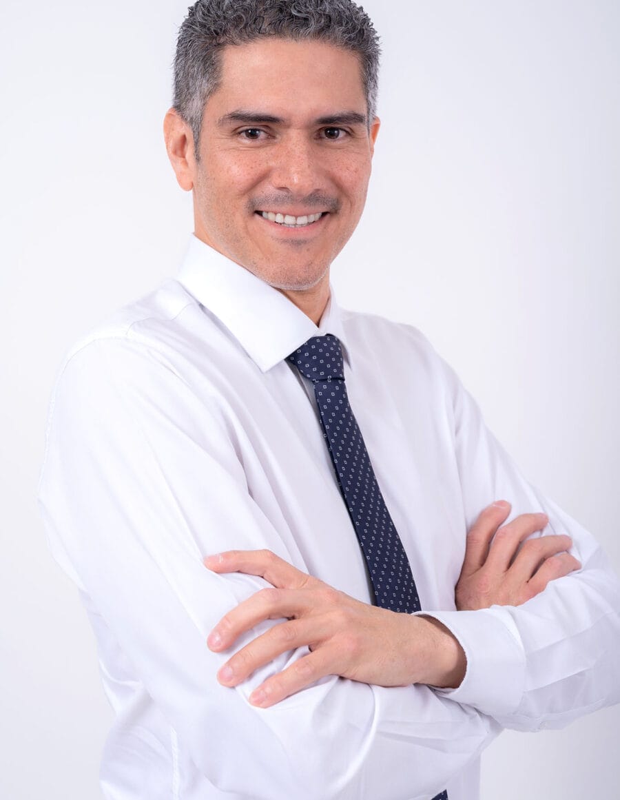 Retrato empresarial realizado en estudio