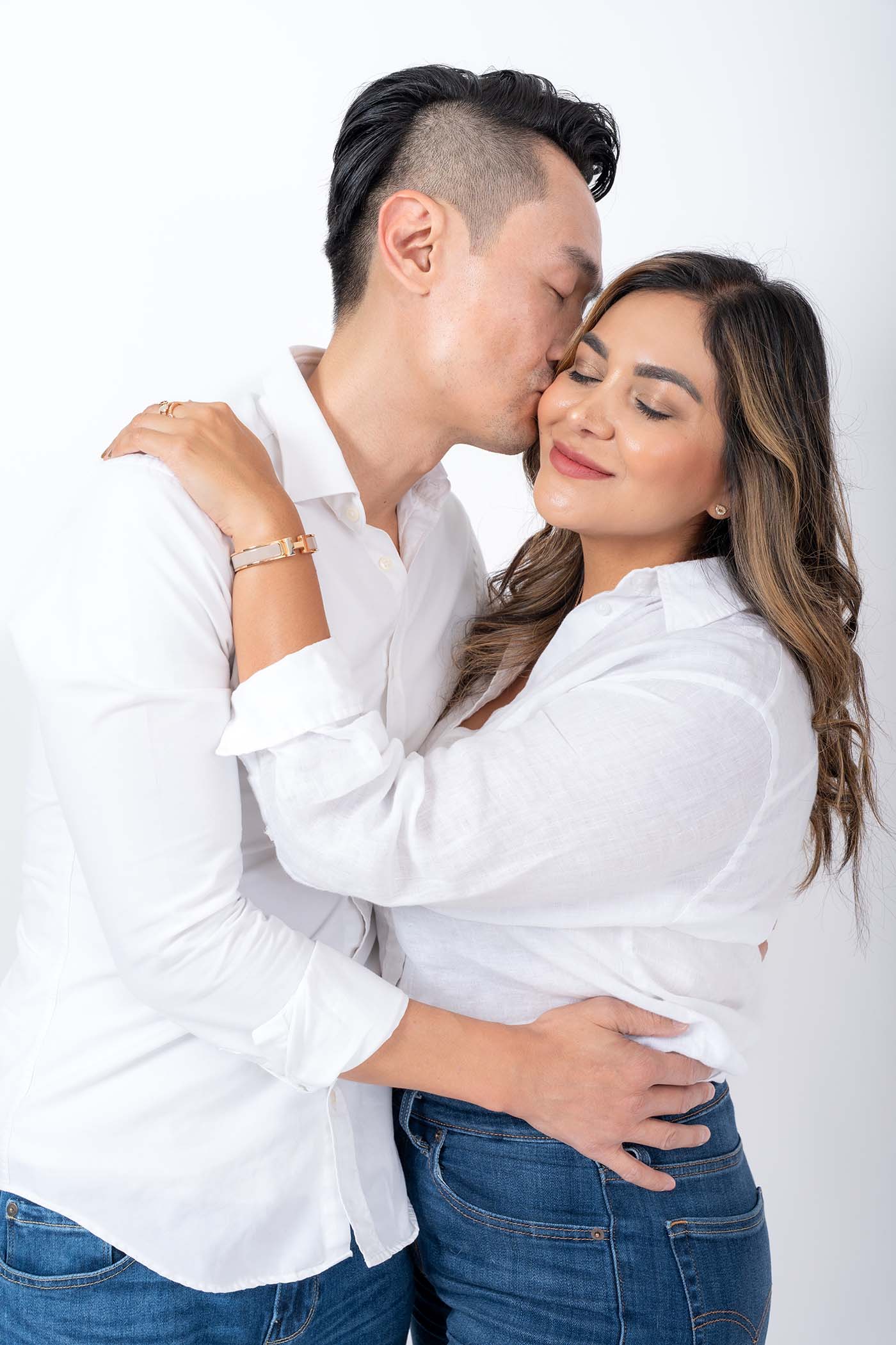 Sesión de fotos en pareja en estudio Sesión de fotos en pareja en estudio