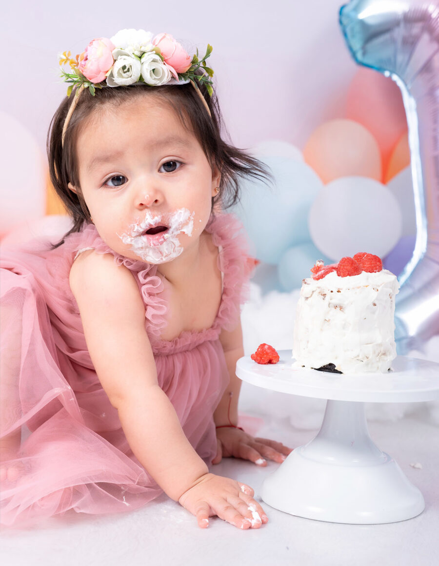 Fotos de bebés con disfraz y pastel