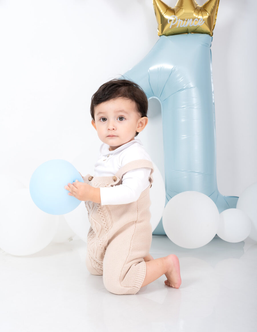 Sesión de fotos infantil con decorado